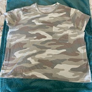 Light Camo Short Sleeve Top